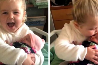 "Nem engedlek el" - a hároméves kislány először találkozik új kishúgával